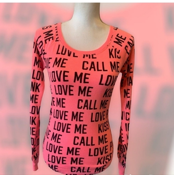 Pink by Victorias Secret waffle kint Graphic Long Sleeve Top size XS - Picture 1 of 7